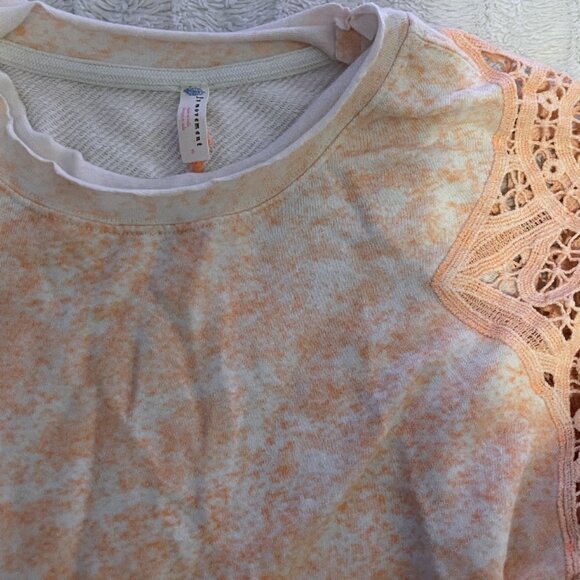 ✨Free People movement sun & done lace tie dye raw edge sweat shirt - exta small - Picture 2 of 3